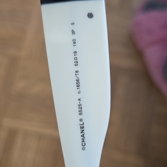 Chanel Black and White Sunglasses with Case - Picture 7 of 8